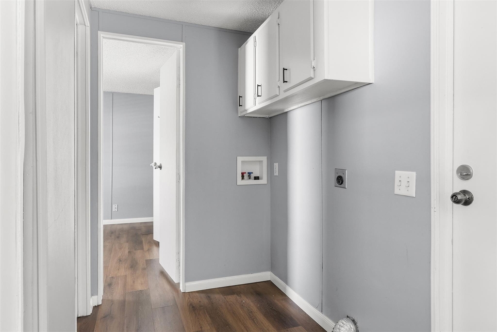 2222 N Austin Avenue - Photo 12