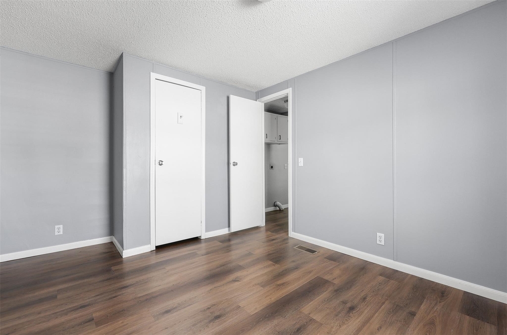 2222 N Austin Avenue - Photo 15