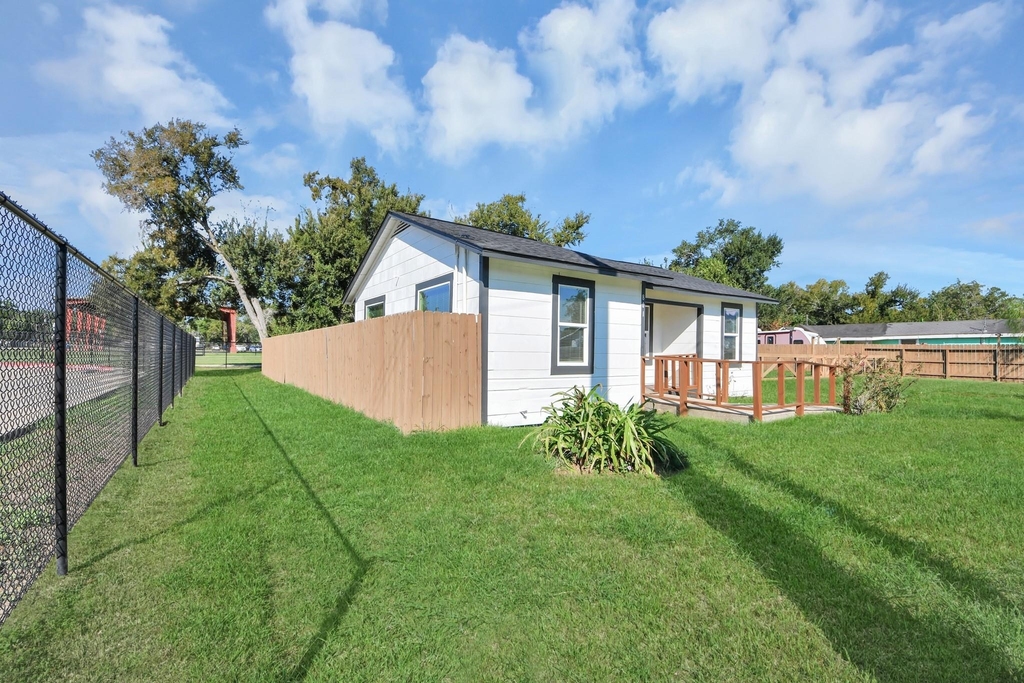 801 Mabel Street - Photo 1