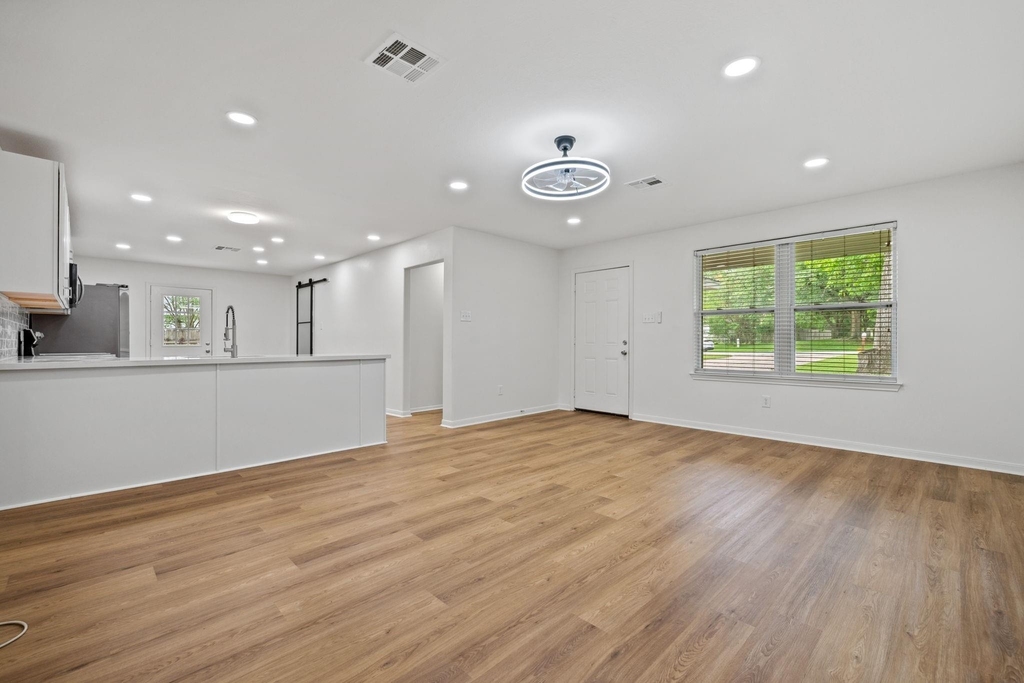 157 Hillside Drive - Photo 6