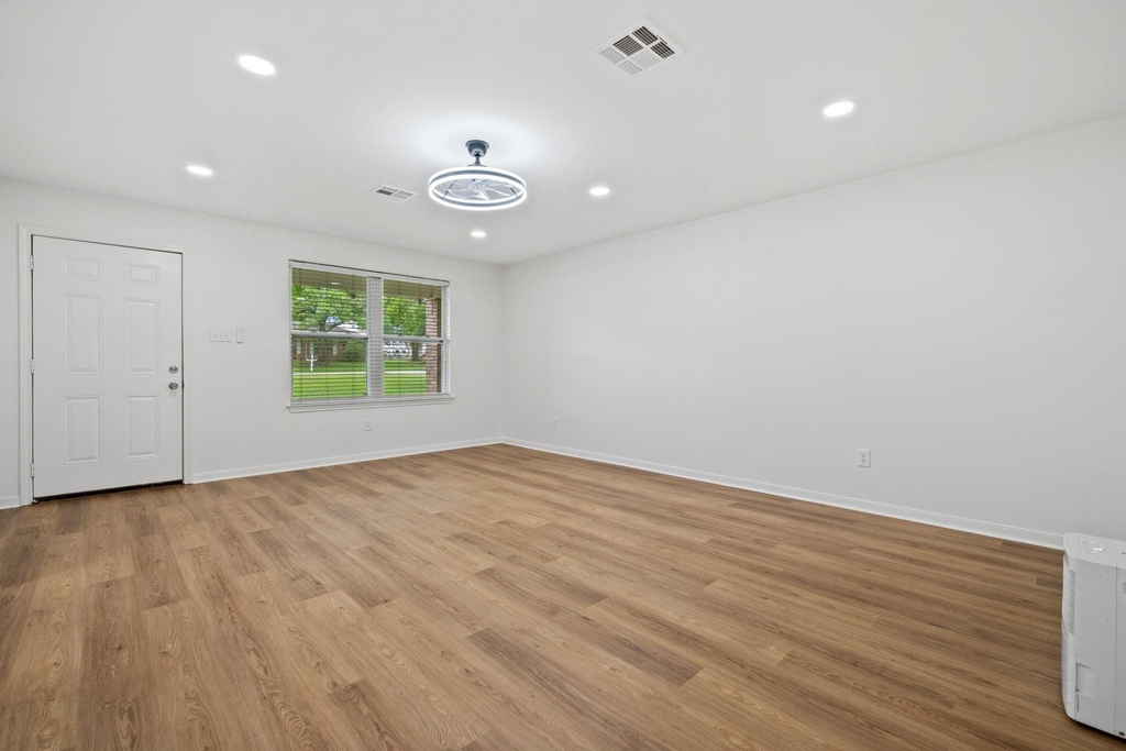 157 Hillside Drive - Photo 5