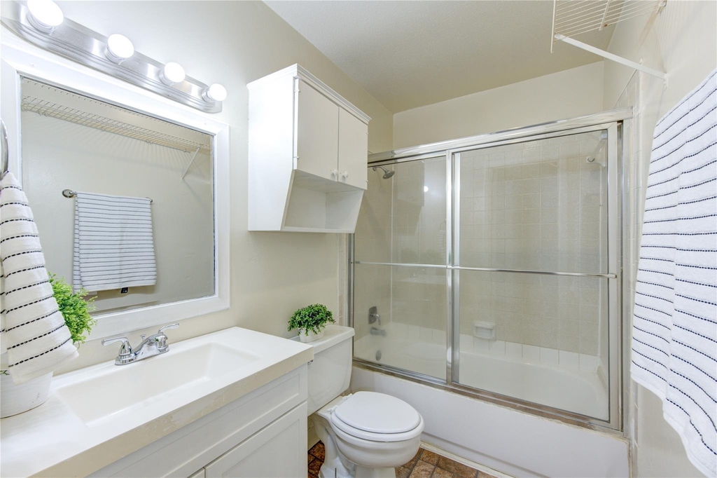 10811 Richmond Avenue - Photo 7