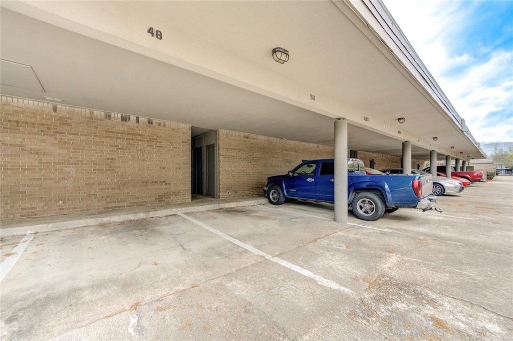 10811 Richmond Avenue - Photo 2