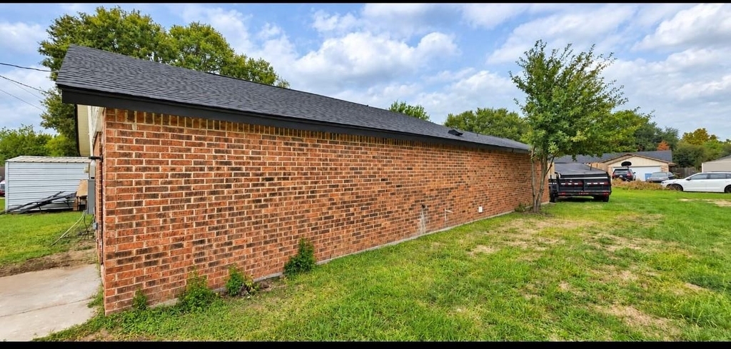 733 Pine Avenue - Photo 4