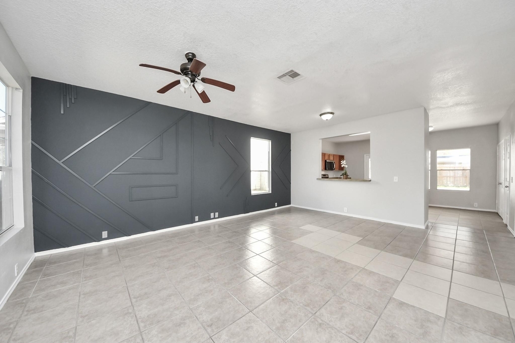 18719 S Lyford Drive - Photo 2