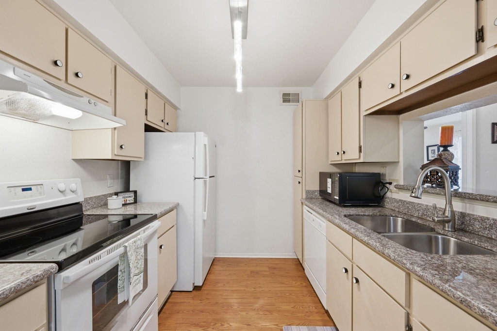 18800 Egret Bay Boulevard - Photo 13