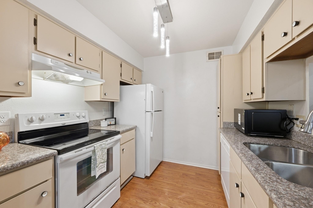 18800 Egret Bay Boulevard - Photo 12