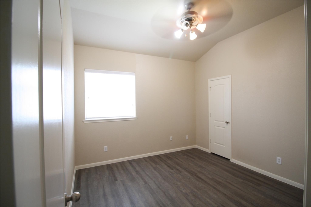 3612 Burwood Court - Photo 20