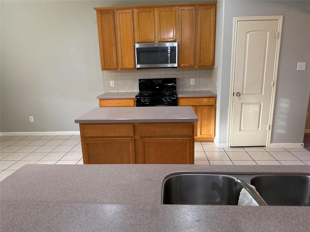 3612 Burwood Court - Photo 10