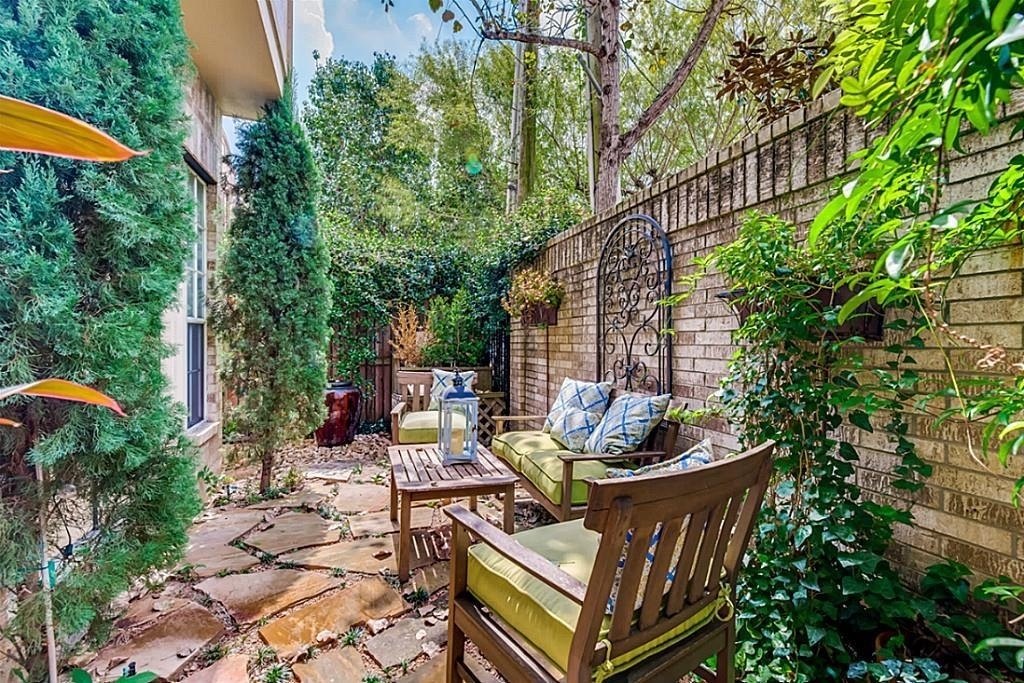 5420 Venice Street - Photo 2