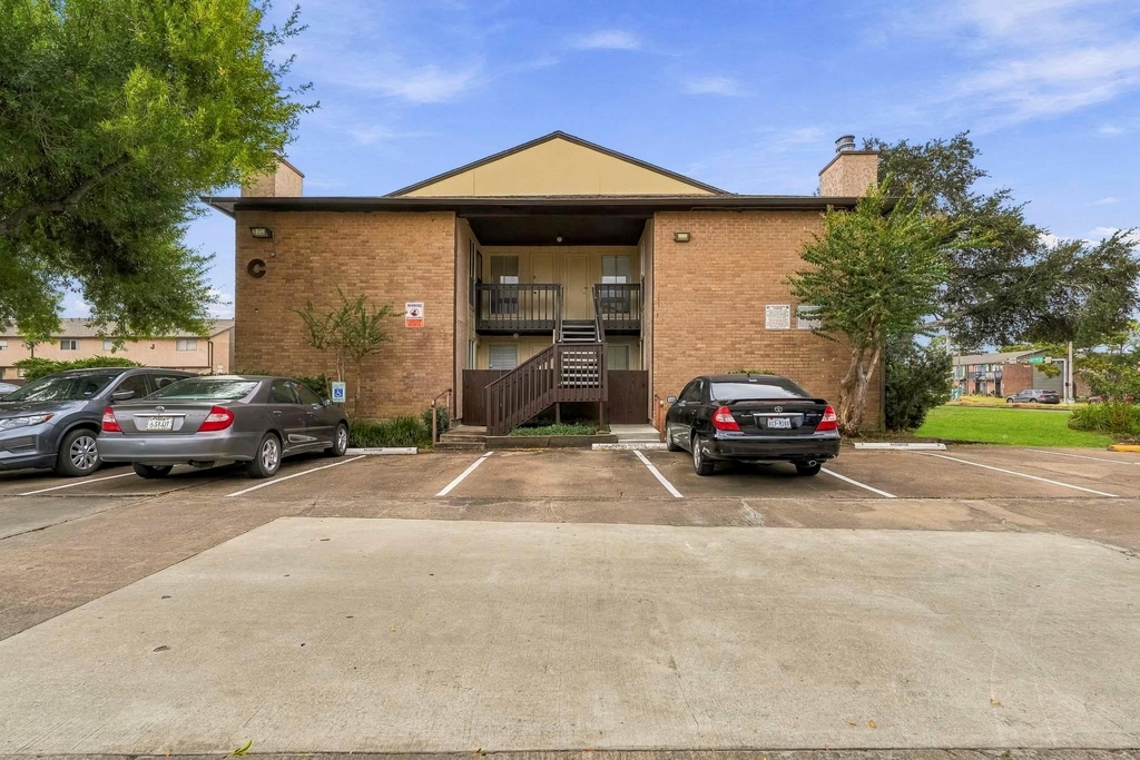 1500 Bay Area Boulevard - Photo 19