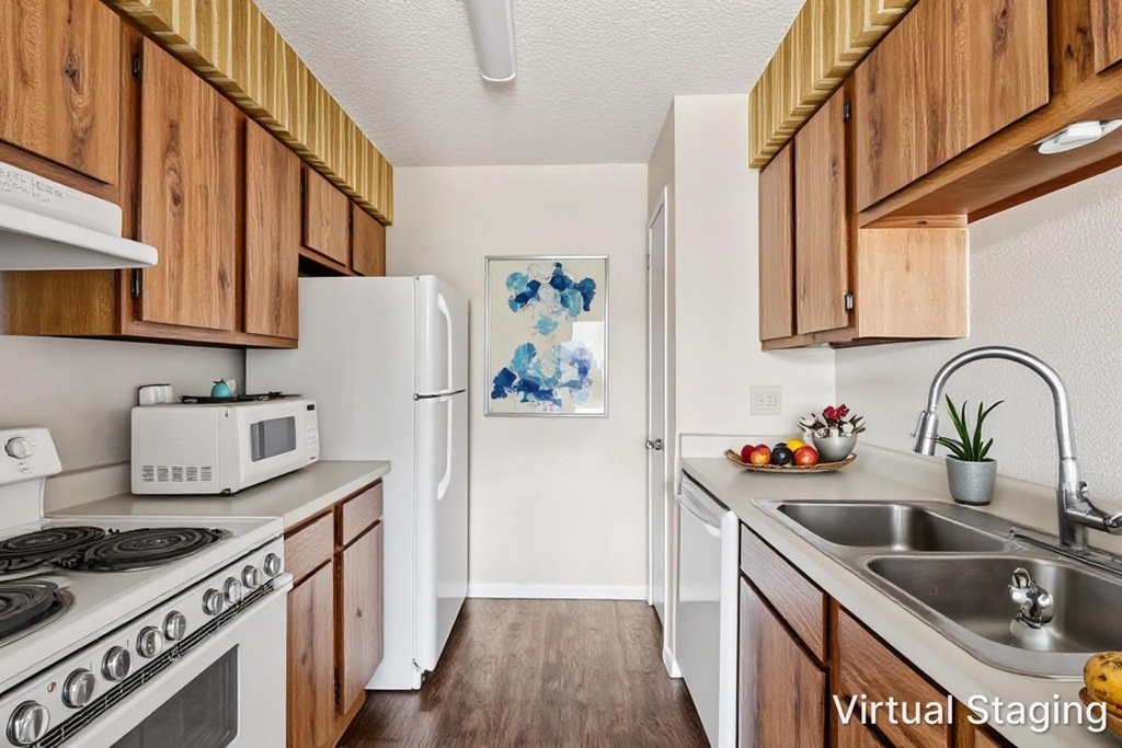 1500 Bay Area Boulevard - Photo 8