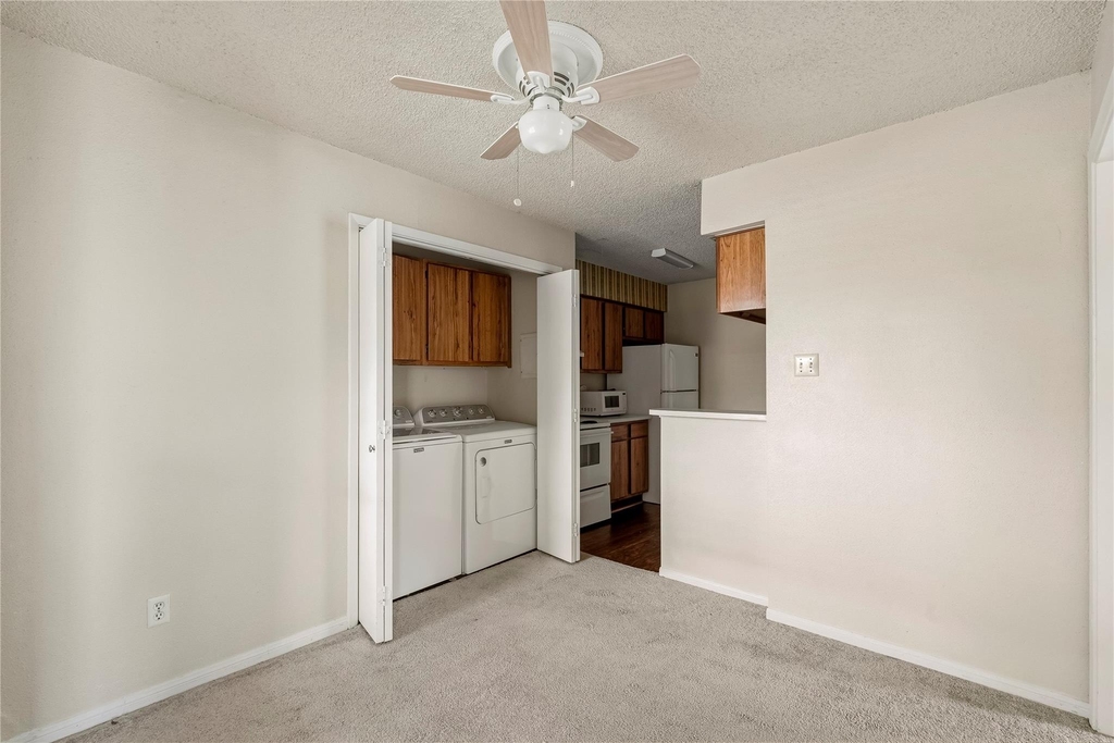 1500 Bay Area Boulevard - Photo 7