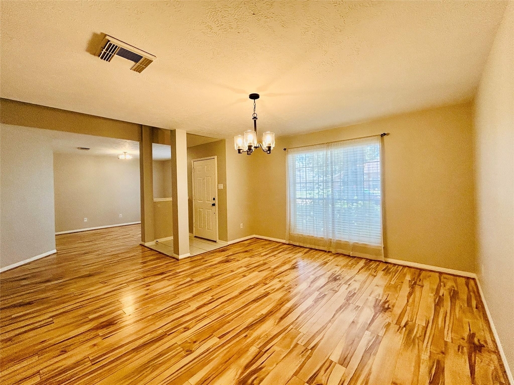 1404 Helmsley Drive - Photo 8