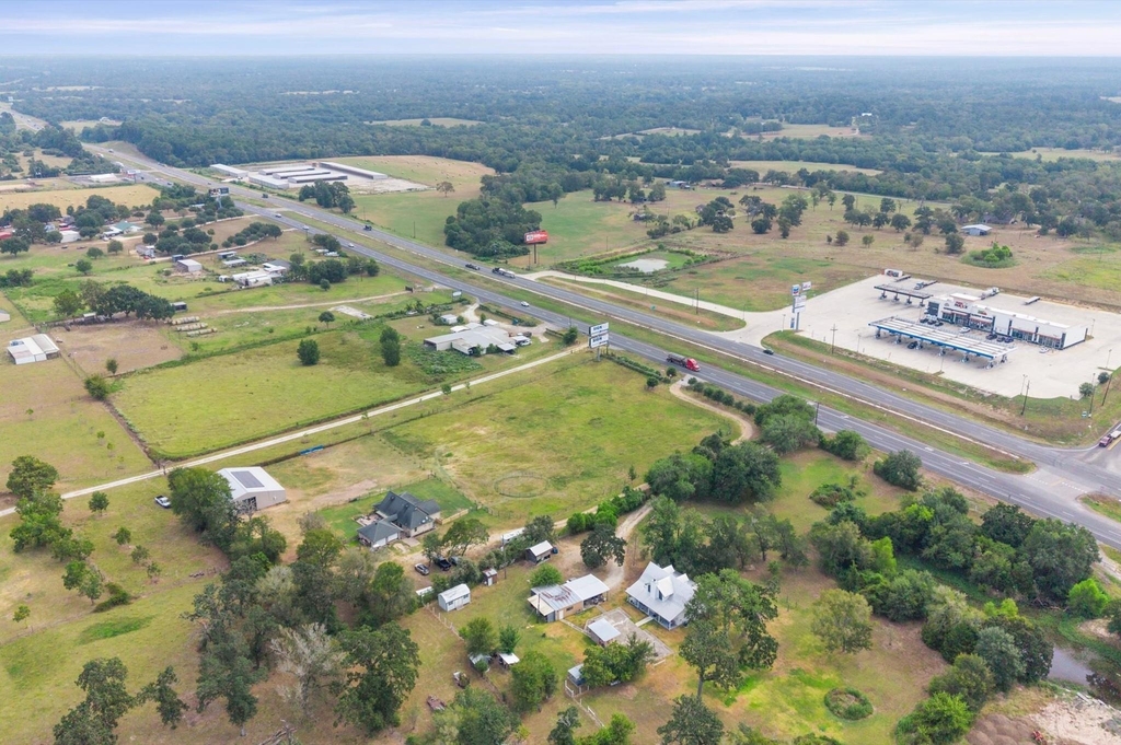 29381 Highway 6 - Photo 12