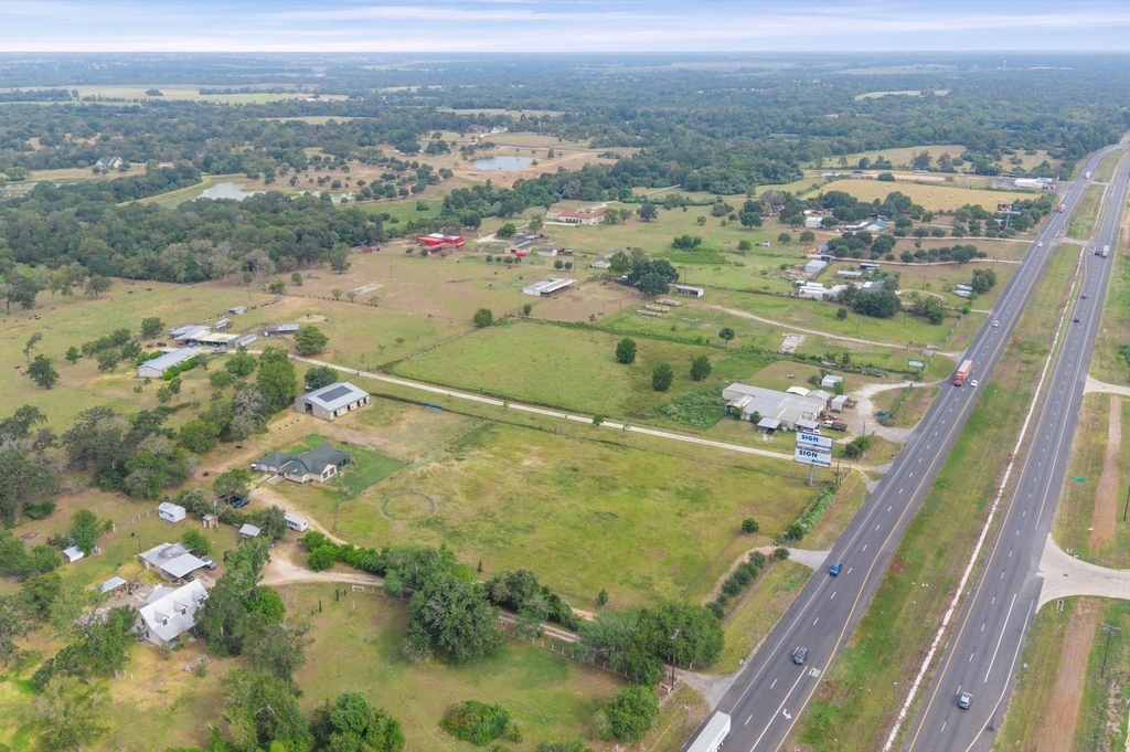29381 Highway 6 - Photo 11