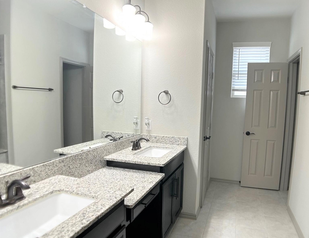 8656 Hollyoaks Creek Lane - Photo 13