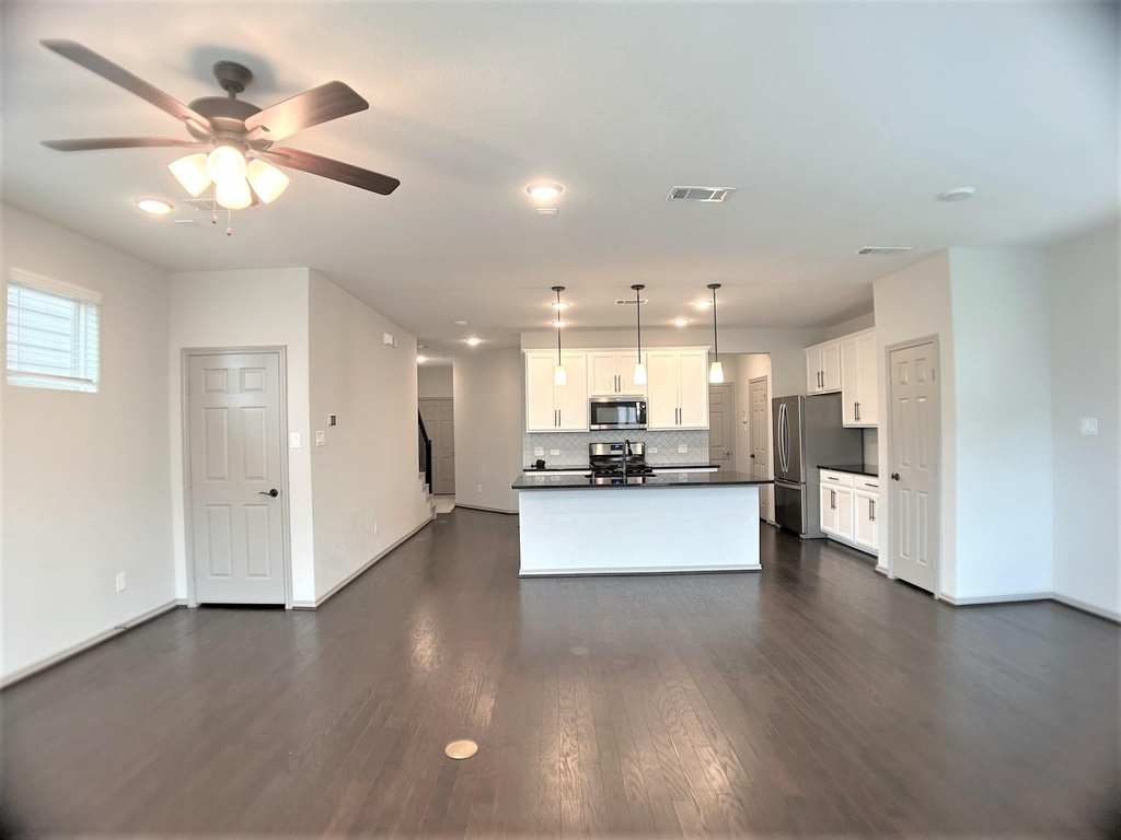 8656 Hollyoaks Creek Lane - Photo 4