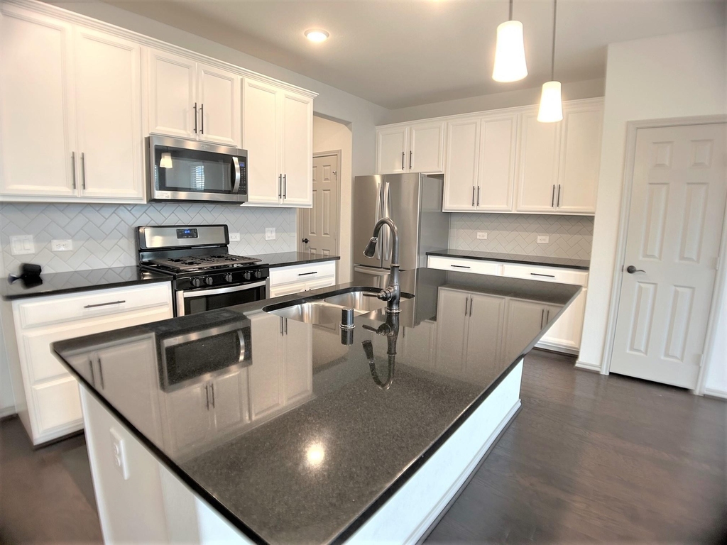 8656 Hollyoaks Creek Lane - Photo 9