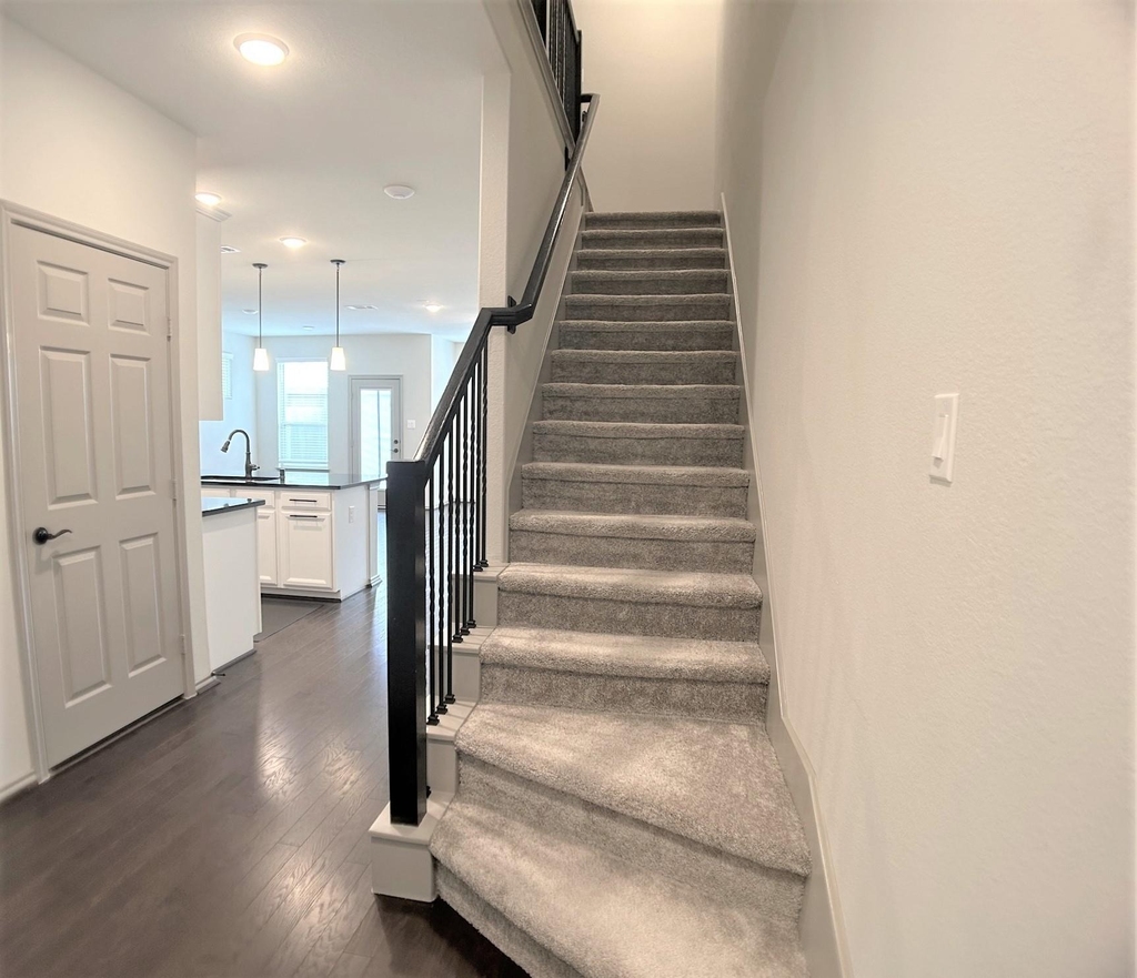 8656 Hollyoaks Creek Lane - Photo 11