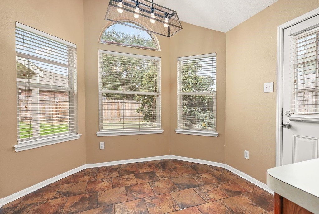 3802 Oakwilde Circle - Photo 6