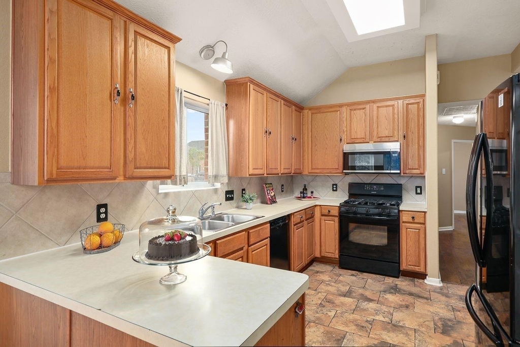 3802 Oakwilde Circle - Photo 4