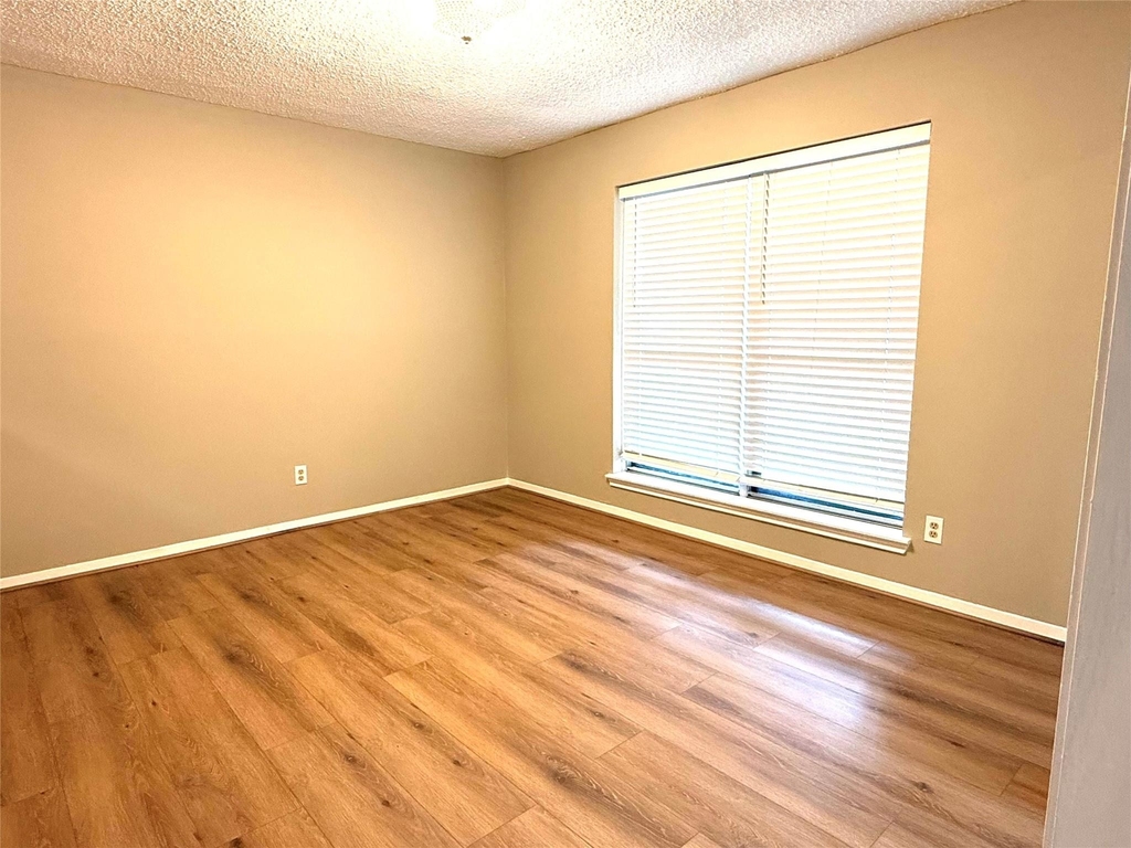 3022 Mosby Drive - Photo 9