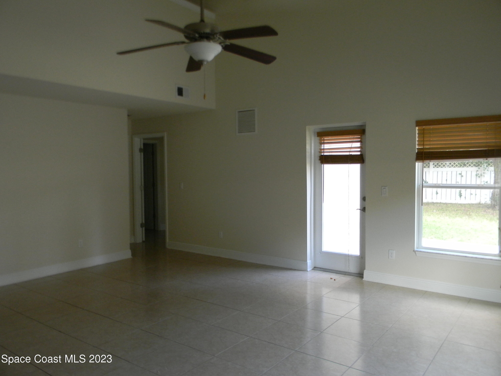 1576 Alaqua Way - Photo 10