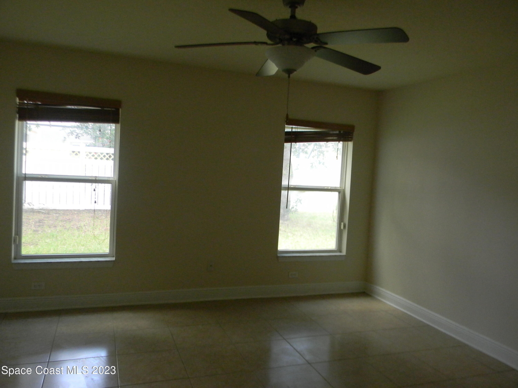 1576 Alaqua Way - Photo 12