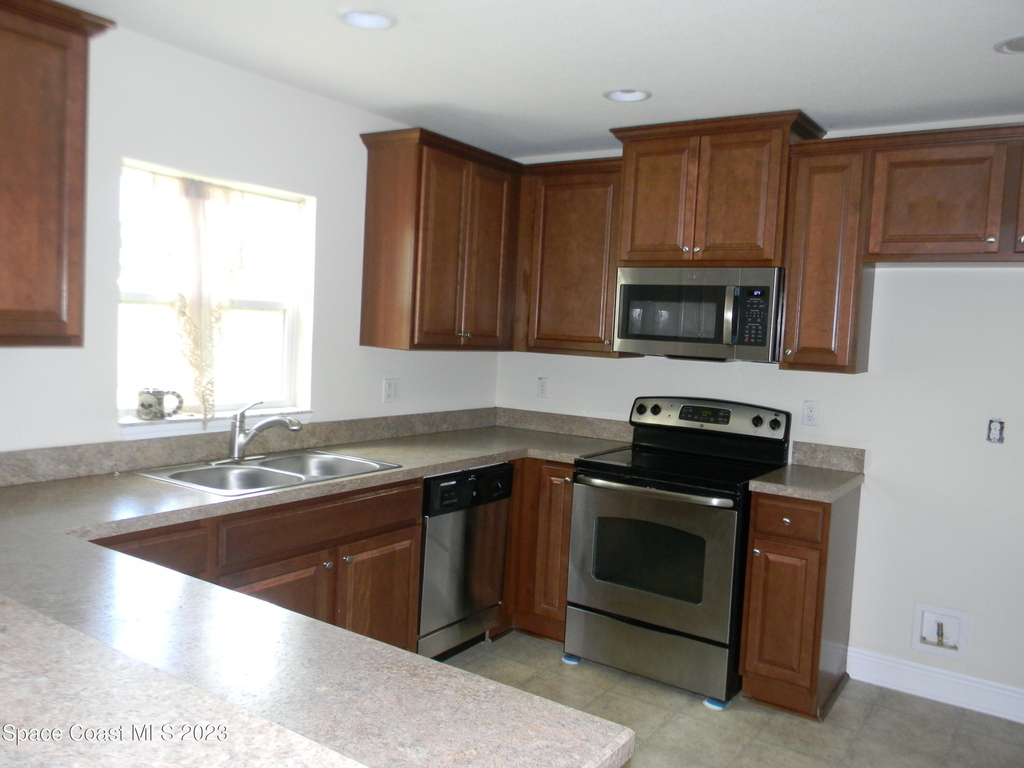 1576 Alaqua Way - Photo 25