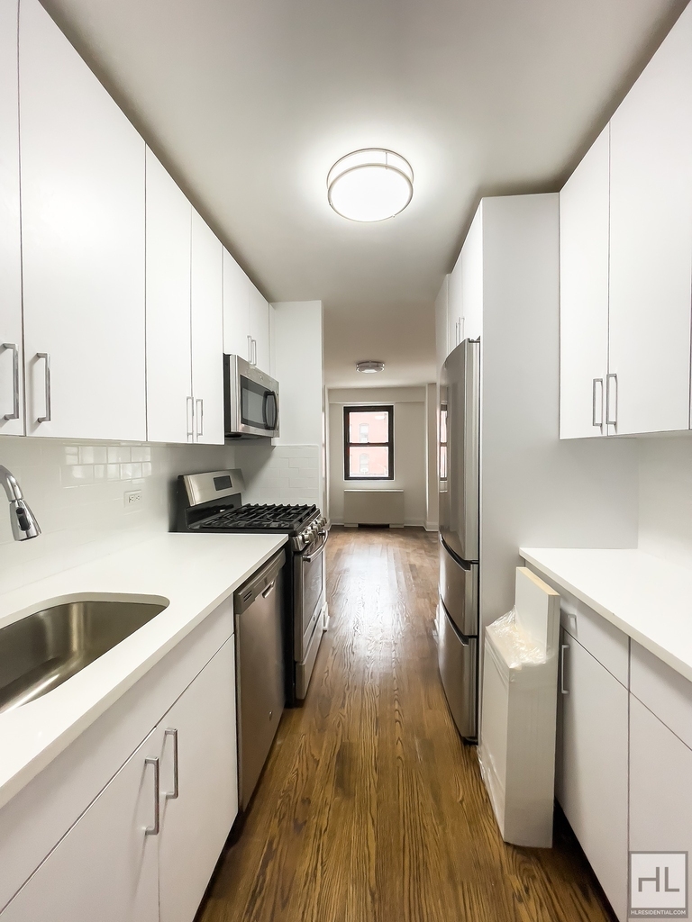 E 88th St - Photo 0