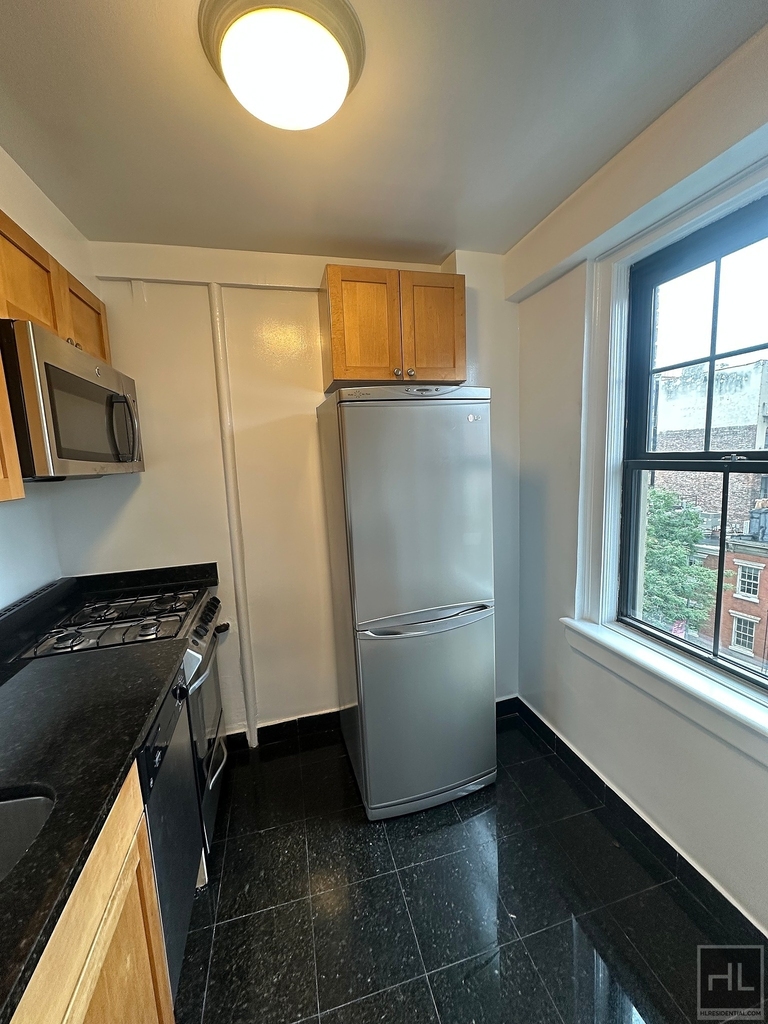 Christopher Street - Photo 2