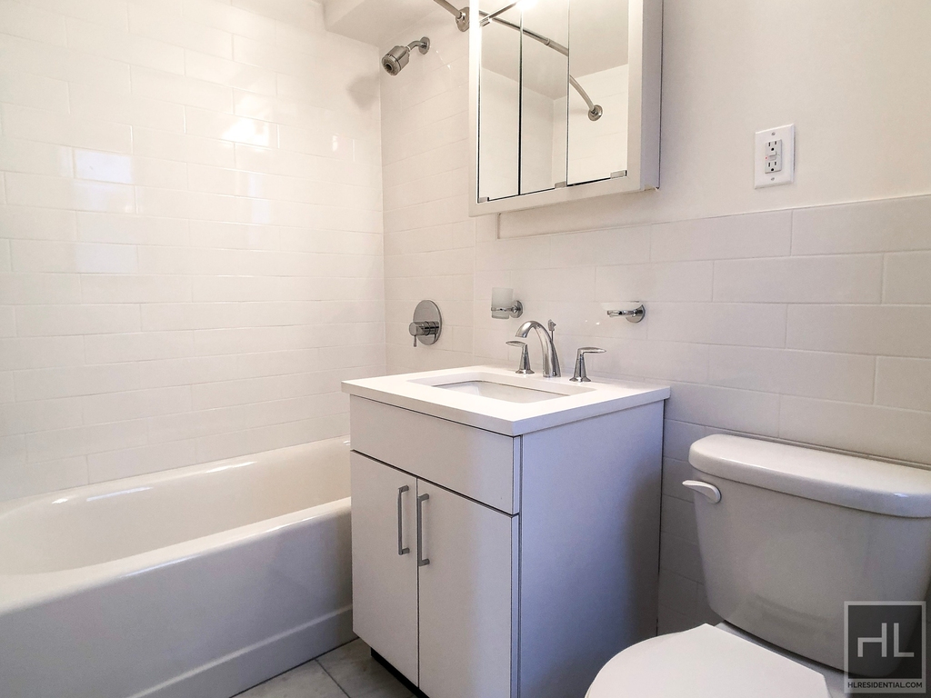 East 69 Street - Photo 3