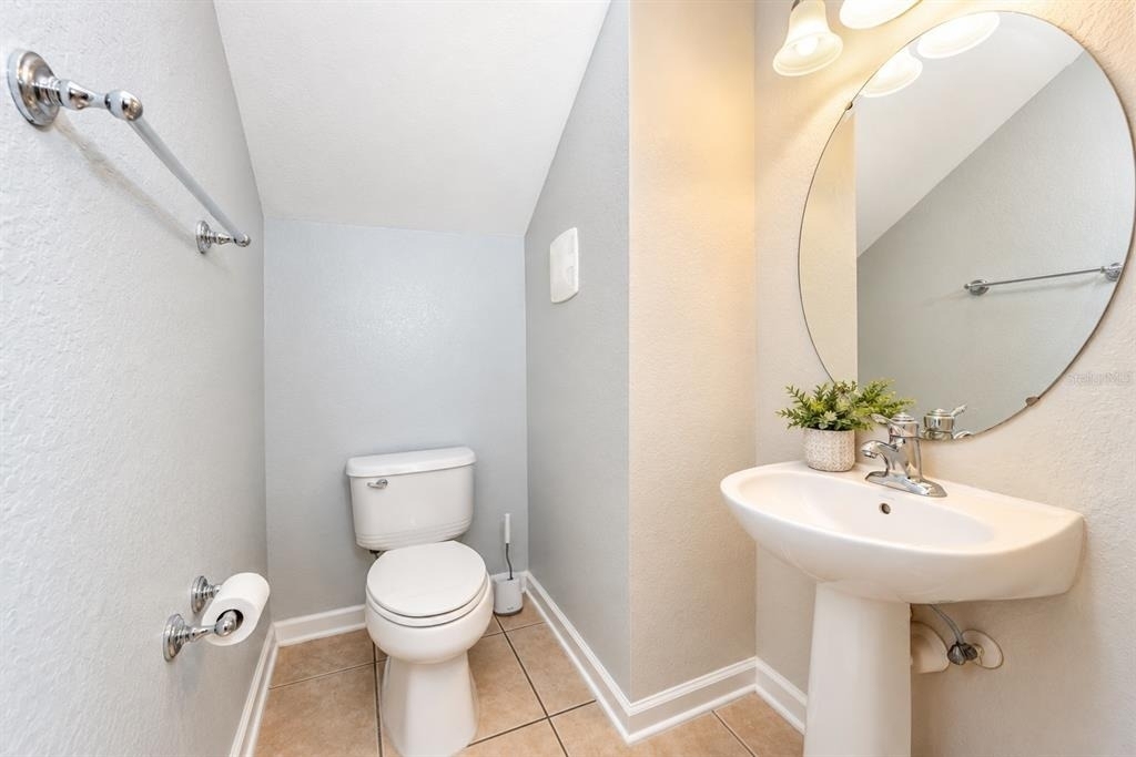 7722 Fairgrove Avenue - Photo 10