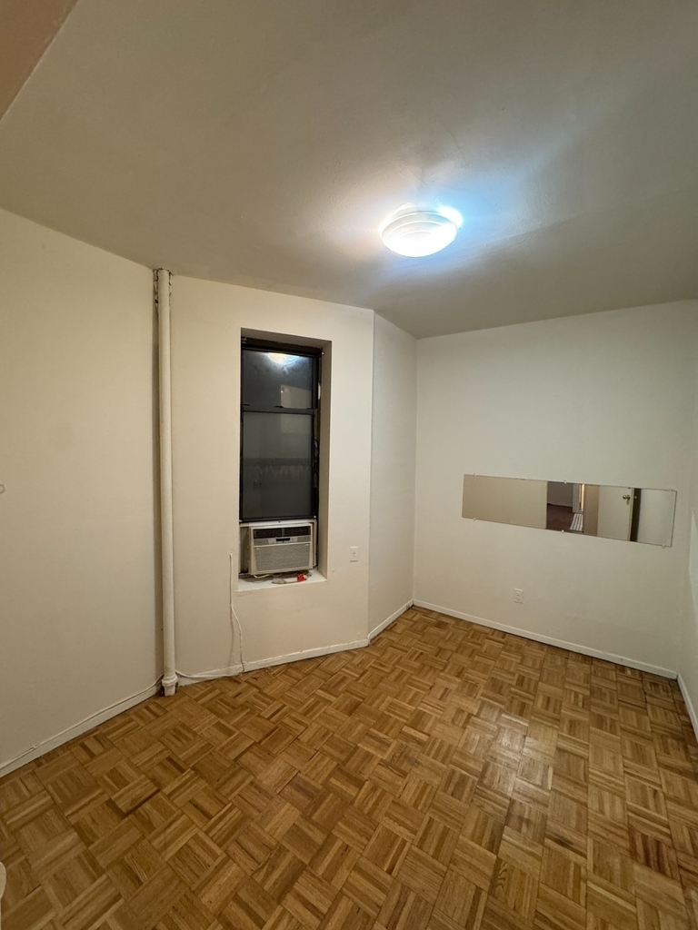 325 East 89th Street, New York, NY 10128 - Photo 3