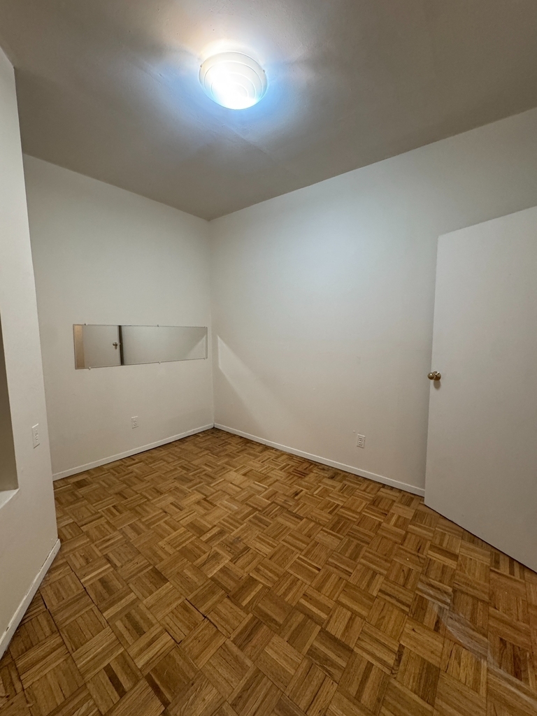 325 East 89th Street, New York, NY 10128 - Photo 1