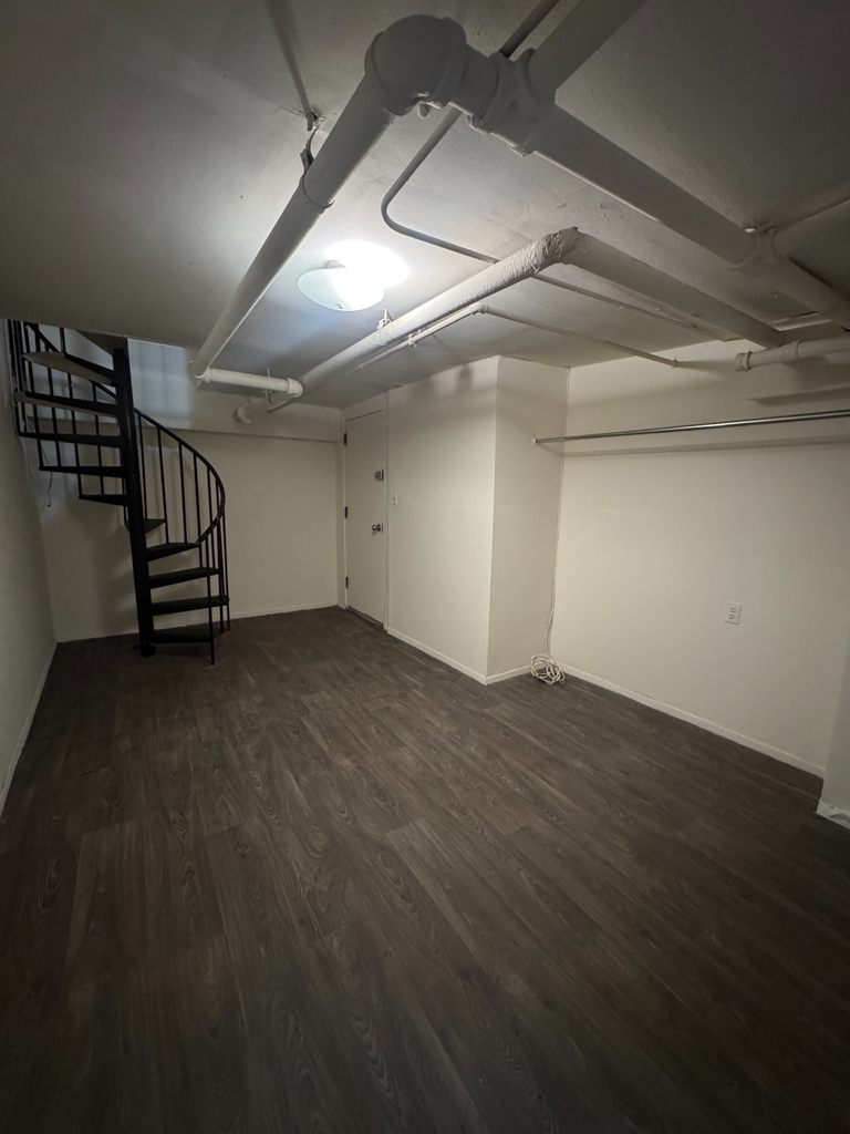 325 East 89th Street, New York, NY 10128 - Photo 6