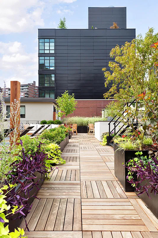 245 West 25th Street - Photo 12