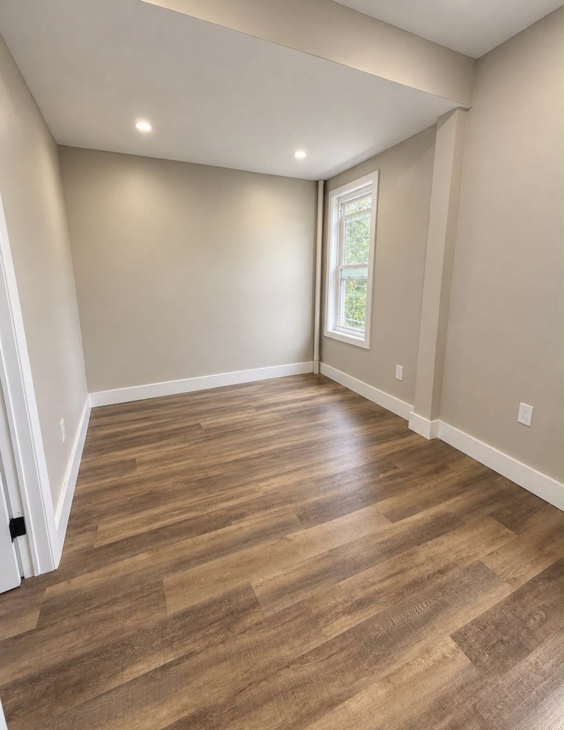 25 Marconi Place - Photo 1