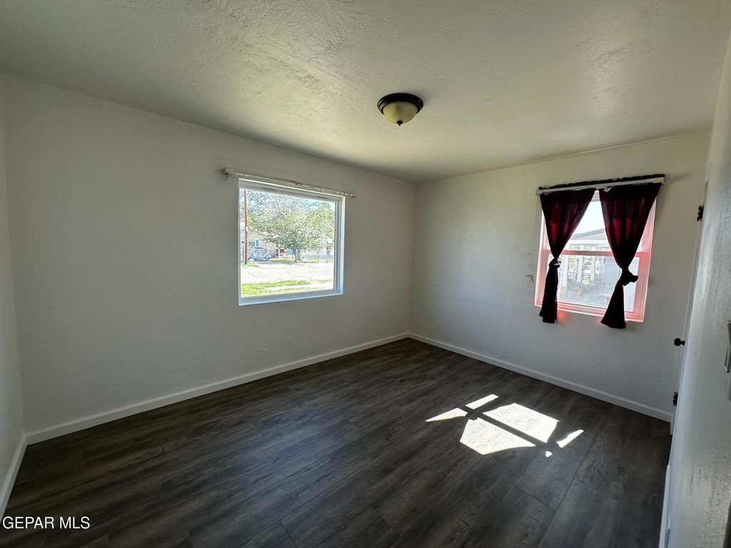 8040 Carpenter Drive - Photo 5