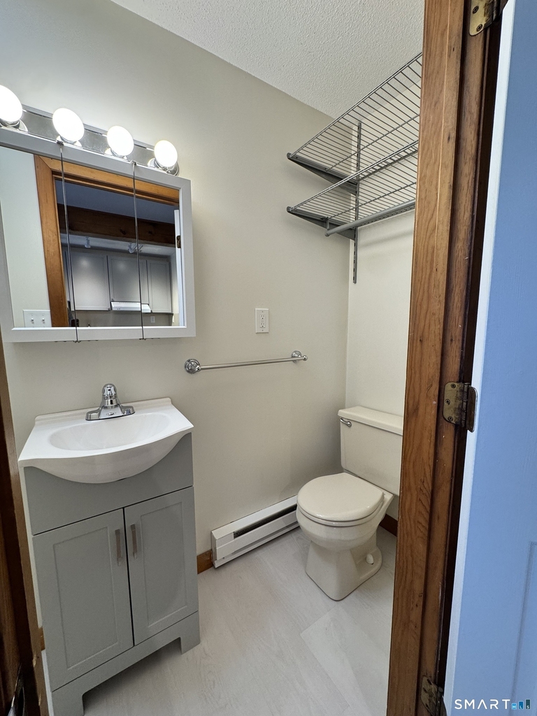 49 Ledyard Avenue - Photo 4