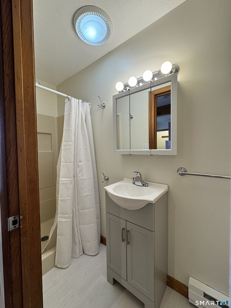 49 Ledyard Avenue - Photo 3