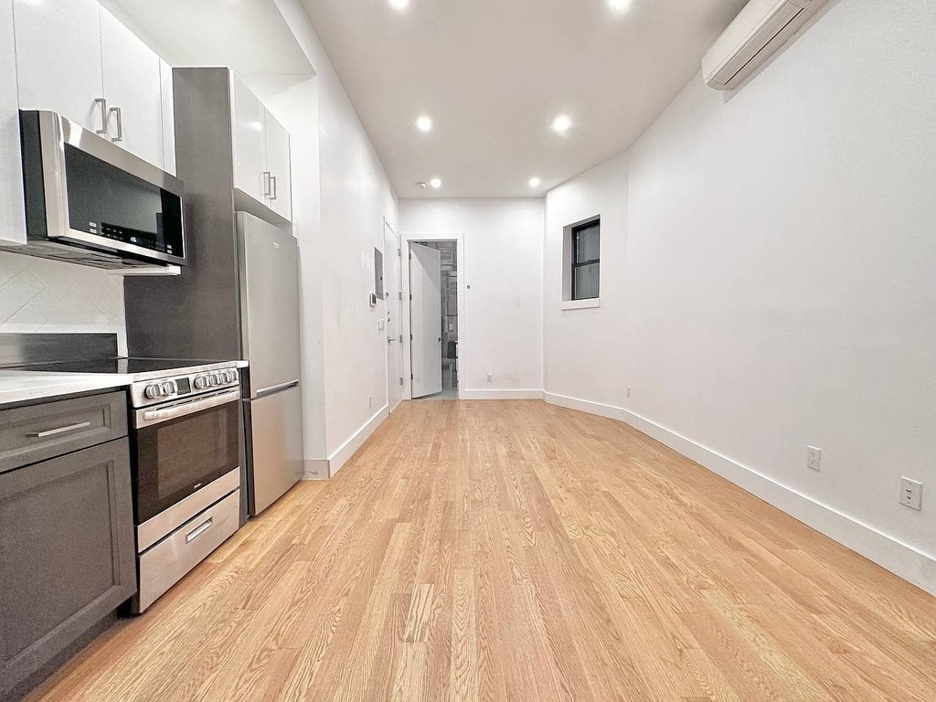 Dekalb Ave & Classon Ave - Photo 2