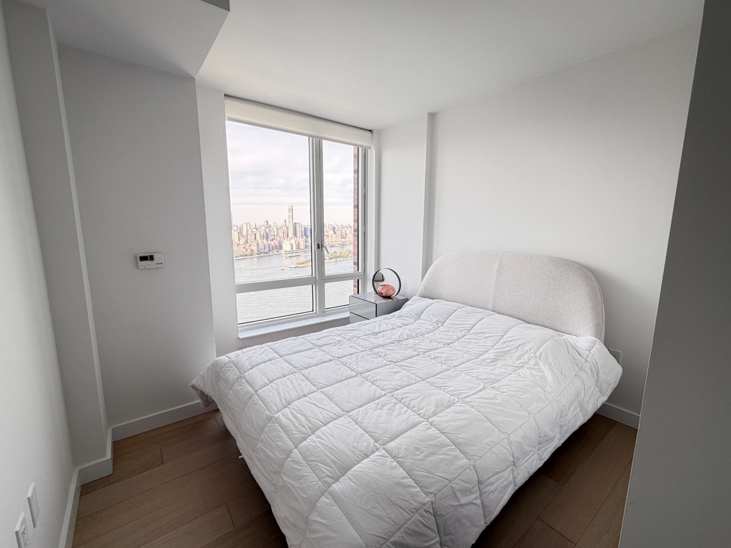 1-15 57th Avenue - Photo 3