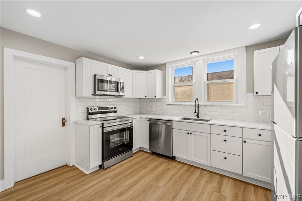 131 Crystal Avenue - Photo 7