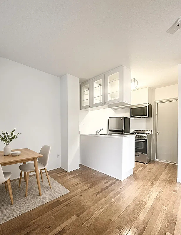 370 West 52nd Street - Photo 0