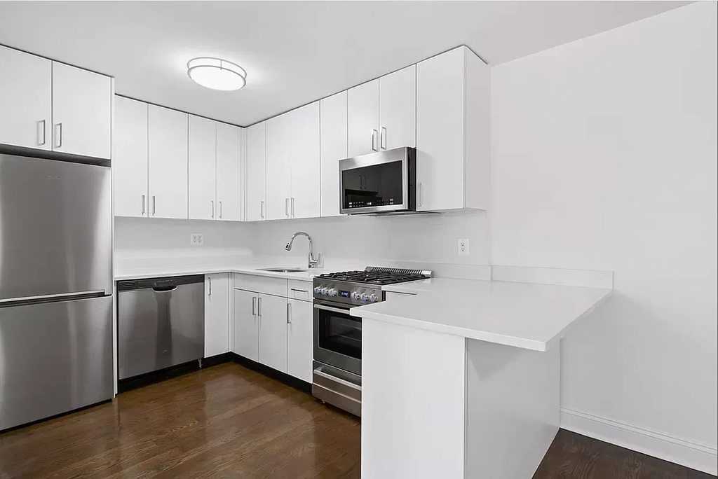 East 56th Street - Photo 2