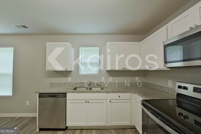8 Plymouth Court - Photo 9