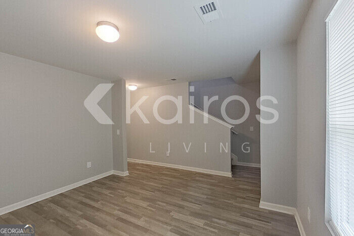 8 Plymouth Court - Photo 4