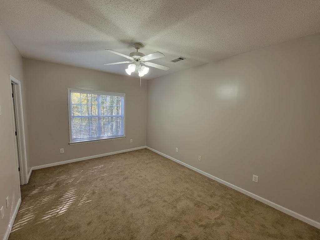 435 Southridge - Photo 7